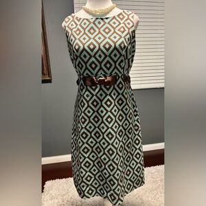 Jessica Howard Green Sheath Dress Sleeveless Crew Neck In EUC. Size 6